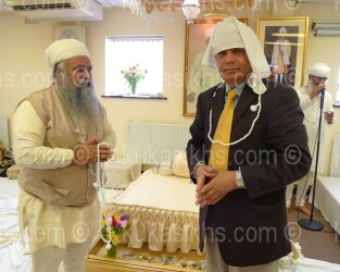 suba jagtar singh with jugraaj singh of ravidass temple southall